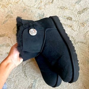 UGG Mini Bailey Button Bling